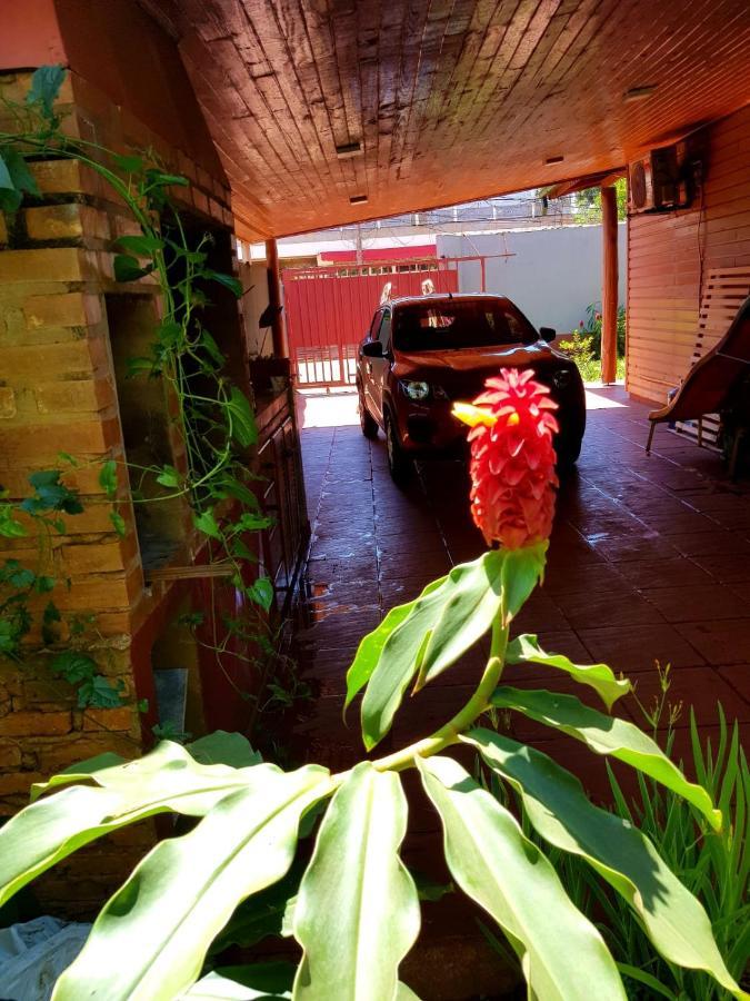Vivi Iguazu Casa Familiar Villa Пуерто Игуасу Екстериор снимка